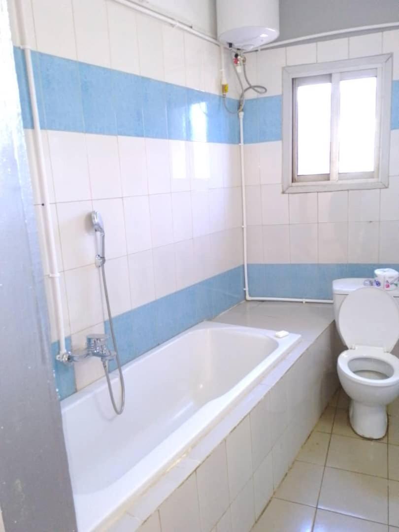 Appart Meuble Le Dakota Yaounde Exterior photo